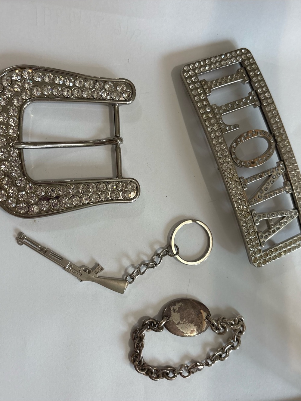 Y2K Western Rhinestone Accessories Bundle – Buckles, Vintage Bracelet & Keychain